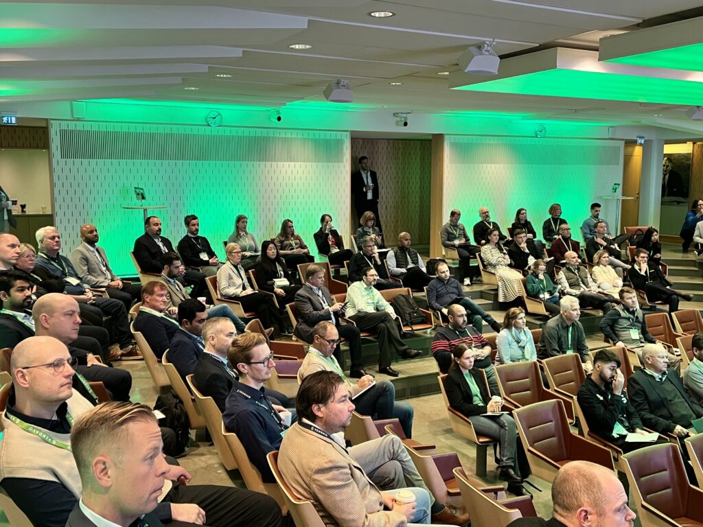 Vendavo team members celebrating 25 years of profitable innovation